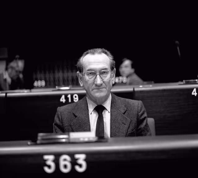 Photo 27: The MEP Eugene L. REMILLY during a session in Strasbourg in October 1981.