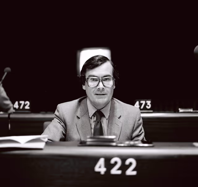 Photo 14: The MEP Anthony M.H. SIMPSON during a session in Strasbourg in October 1981.