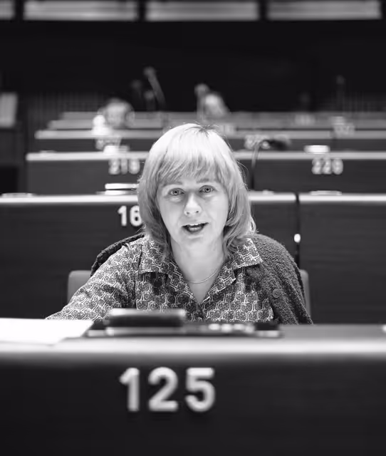 Photo 13: The MEP Ann CLWYD during a session in Strasbourg in October 1981.