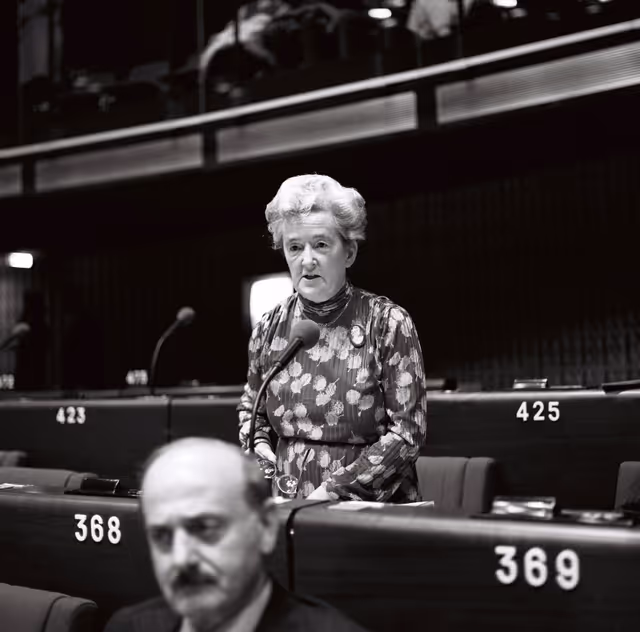 Снимка 25: The MEP Dame Shelagh ROBERTS during a session in Strasbourg in November 1981.
