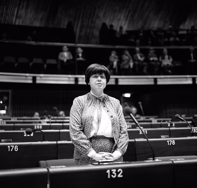 Снимка 34: The MEP Elise BOOT during a session in Strasbourg in November 1980.