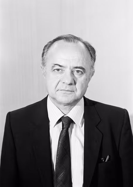 Portrait of the MEP Nikolaos VGENOPOULOS in November 1981.