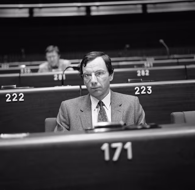 Снимка 38: The MEP Ferard FUCHS during a session in Strasbourg in November 1981.