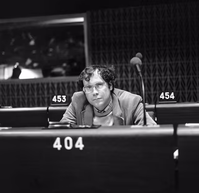 Снимка 35: The MEP Eric-Karel VAN ROMPUY during a session in Strasbourg in November 1981.