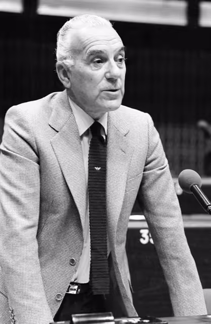Foto 10: The MEP Filotas KAZAZIS during a session in Strasbourg in October 1982.