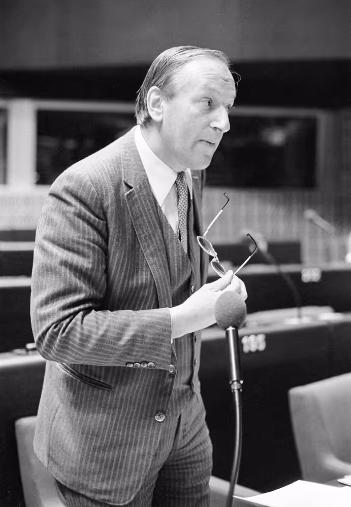 The MEP Luc BEYER DE RYKE during a session in Strasbourg in October 1982.