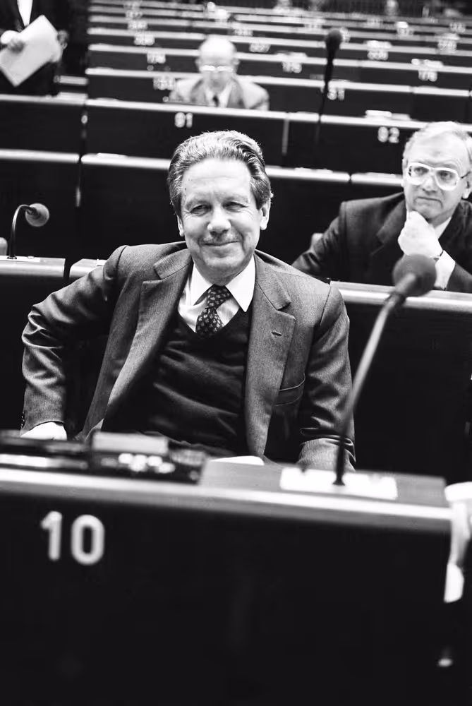 Plenary session at Strasbourg in february 1984