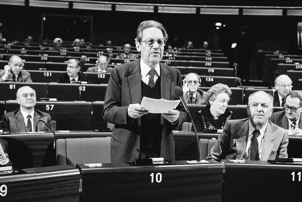 Plenary session at Strasbourg in february 1984