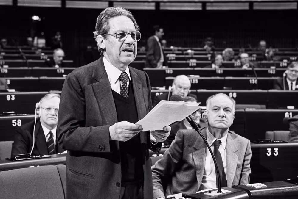 Plenary session at Strasbourg in february 1984