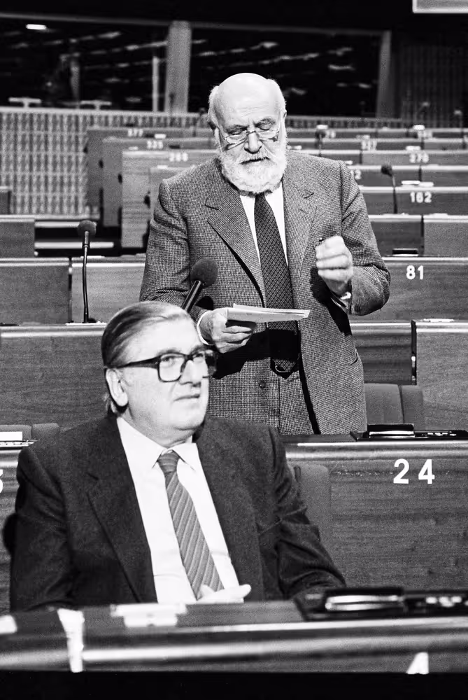 The MEP's Altiero SPINELLI and Guido FANTI during a session in Strasbourg in February 1984.