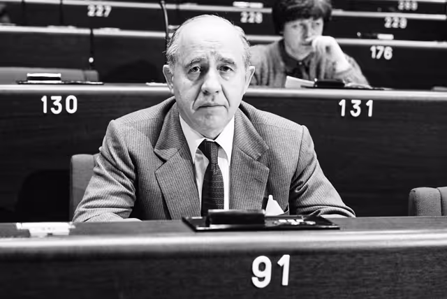 Photo 45: The MEP Jean SEITLINGER during a session in Strasbourg in February 1984.
