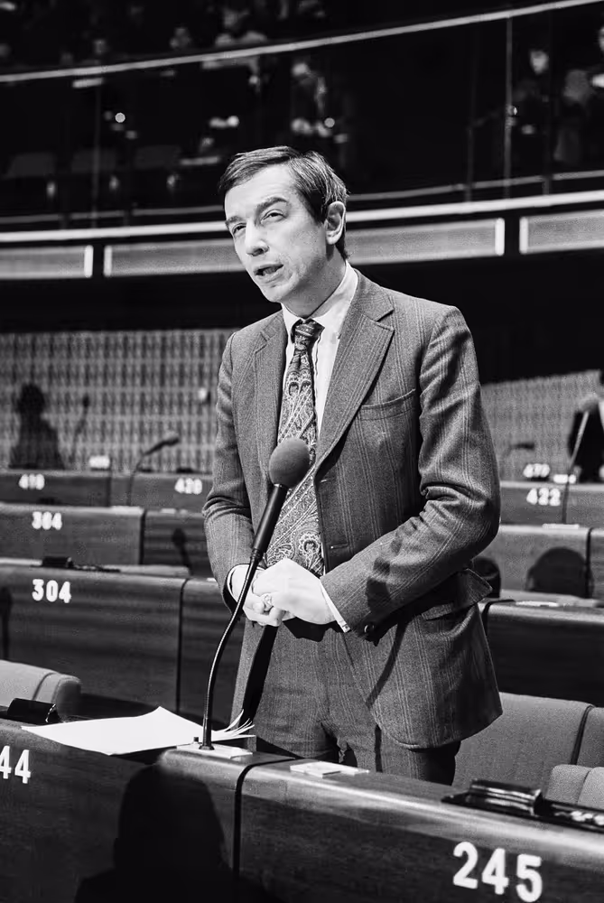 The MEP Bill NEWTON DUNN during a session in Strasbourg in February 1984.