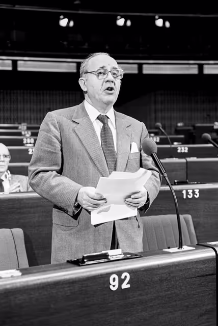 Photo 44: The MEP Jean SEITLINGER during a session in Strasbourg in February 1984.