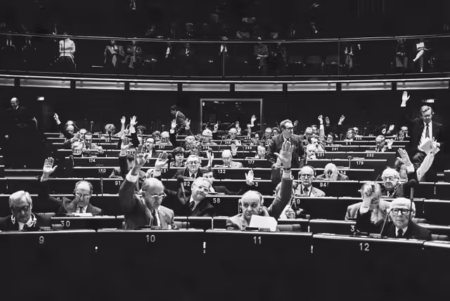 Photo 7: General view of a session in the hemicycle of the European Parliament of Strasbourg in February 1984.