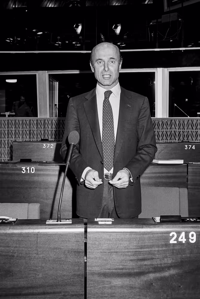 The MEP Jas GAWRONSKI during a session in Strasbourg in February 1984.