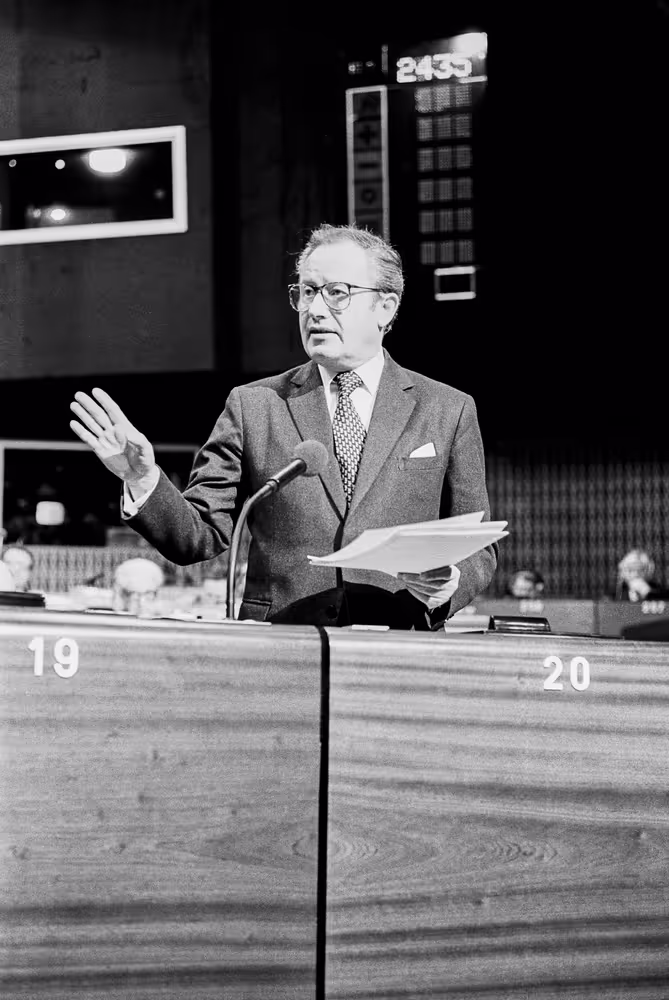 The President of the European Commission Gaston THORN about the treaty project establishing the European Union at the European Parliament of Strasbourg in February 1984.