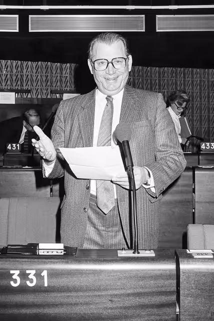 Photo 47: The MEP Johannes Wilhelm PETERS at the Euopean Parliament of Strasbourg in February 1984.