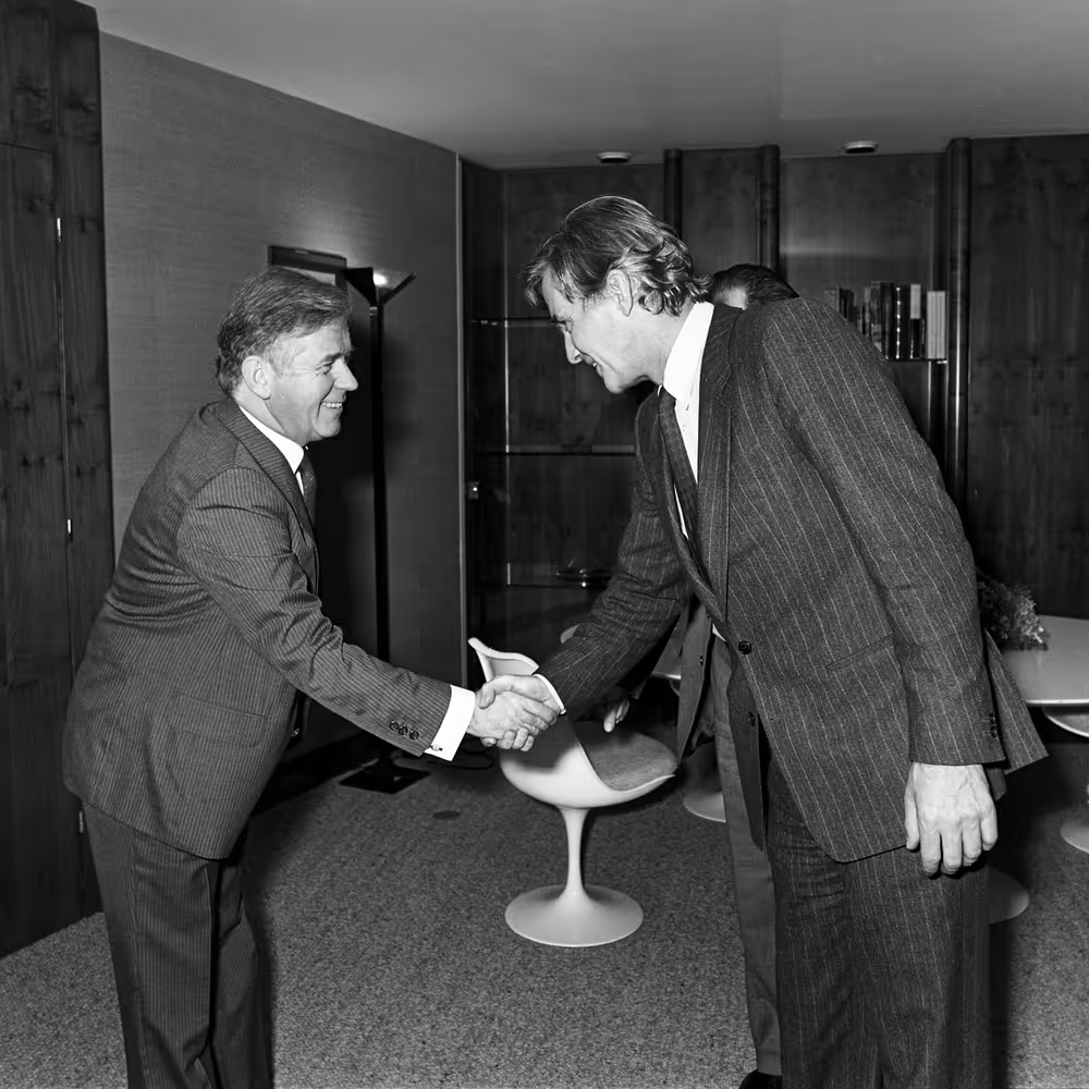 Pieter DANKERT EP President meets with guest