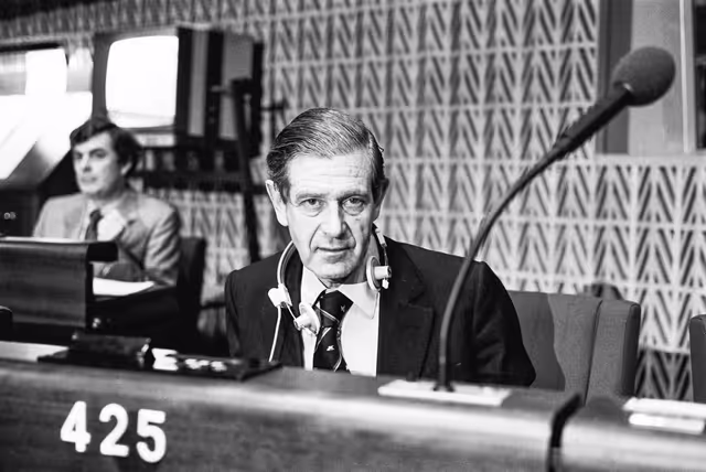 Снимка 35: MEP Frederick A. TUCKMAN during a session in Strasbourg in March 1984.