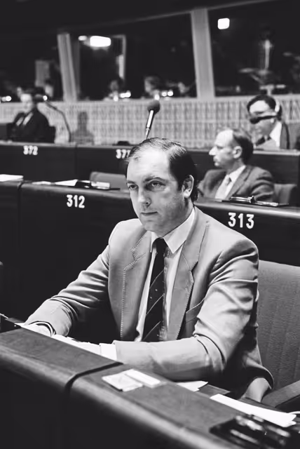 Снимка 28: MEP Charles GOERENS during a session in Strasbourg in March 1984.