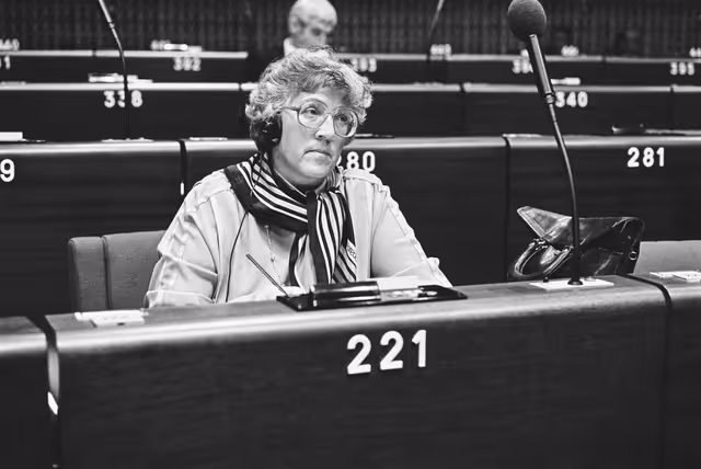 Снимка 50: MEP J. (Annie) B. KROUWEL-VLAM during a session in Strasbourg in March 1984.