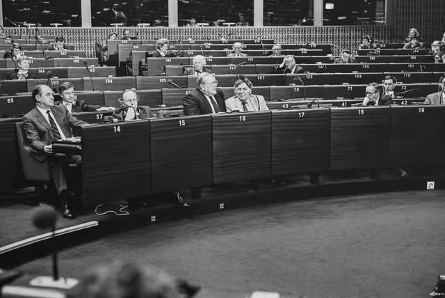 Fotografija 38: Plenary Session in Strasbourg in March 1984.