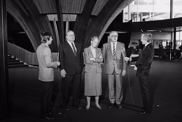 Fotografija 21: MEPs Martin BANGEMANN, Katharina FOCKE and Egon KLEPSCH in Strasbourg in March 1984.