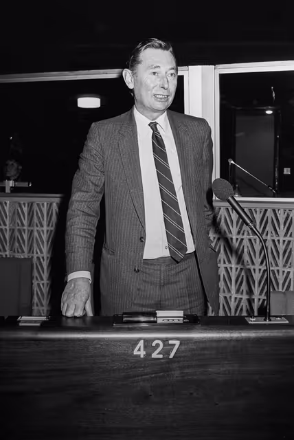 Снимка 14: MEP Alan TYRRELL during a session in Strasbourg in March 1984.