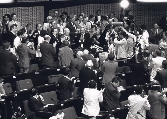 Photo 3: Pierre PFLIMLIN is elected as EP President during a plenary sesison in Strasbourg on July 2, 1984