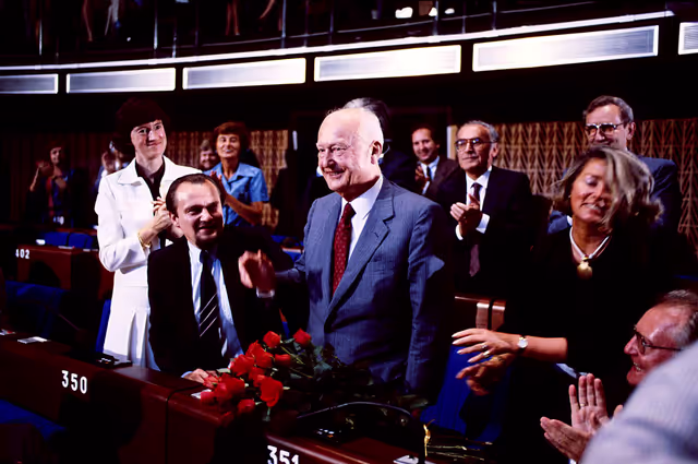 Photo 10: Pierre PFLIMLIN is elected as EP President during a plenary sesison in Strasbourg on July 2, 1984
