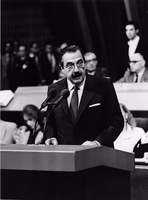 Raul ALFONSIN, President of Argentina, makes a visit to the EP in Strasbourg in October 1984