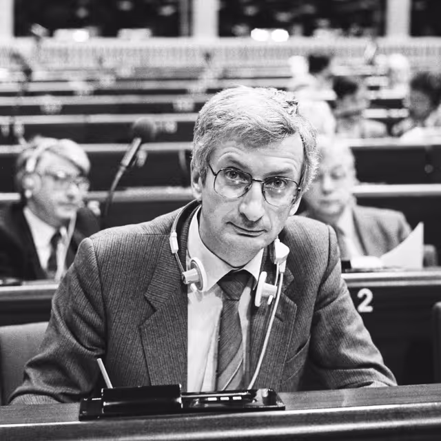 Fotografia 8: Irish Minister Jim O'KEEFFE during a Session in Strasbourg