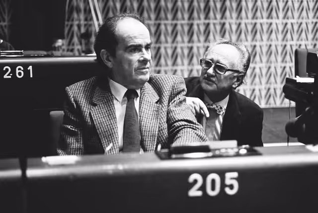 Fotografia 32: MEP Georges MARCHAIS during a session in Strasbourg.