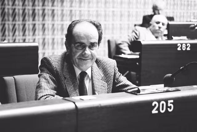 Fotografia 31: MEP Georges MARCHAIS during a session in Strasbourg.
