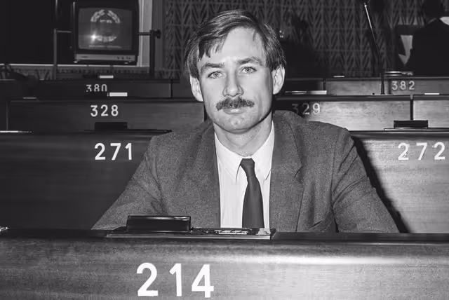 Fotografia 30: MEP Geoffrey HOON during a session in Strasbourg.