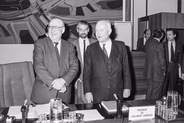 Fotografi 1: Meeting at the Egmont Palace (Palais d'Egmont) in Brussels