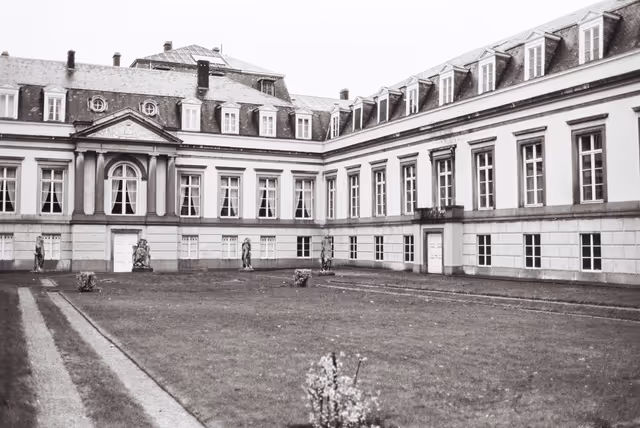 Fotografi 9: Meeting at the Egmont Palace (Palais d'Egmont) in Brussels