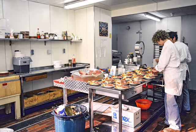 Billede 17: Kitchen and restaurant at the EP in Strasbourg.