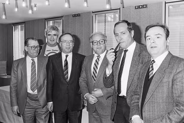 Zdjęcie 46: Visit of German Politician Gunther EINERT at the EP in Strasbourg in February 1985