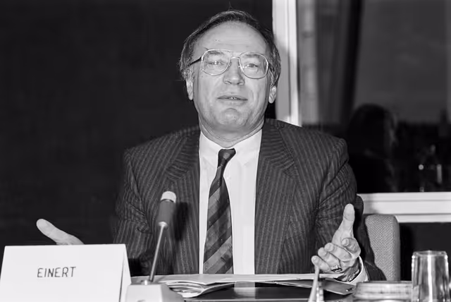 Billede 42: Meeting at the Europan Parliament in Strasbourg in February 1985