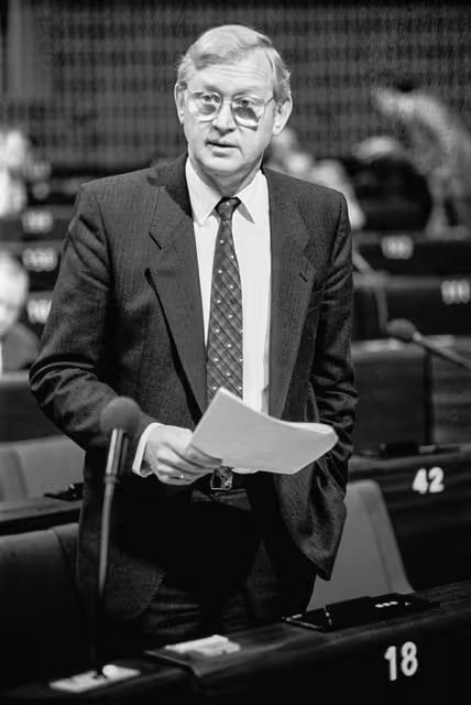 Billede 7: European Commissioner Frans H. ANDRIESSEN during a session in Strasbourg in February 1985.