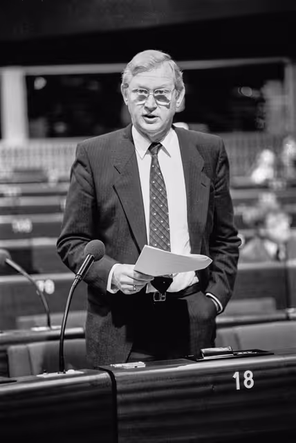 Billede 8: European Commissioner Frans H. ANDRIESSEN during a session in Strasbourg in February 1985.