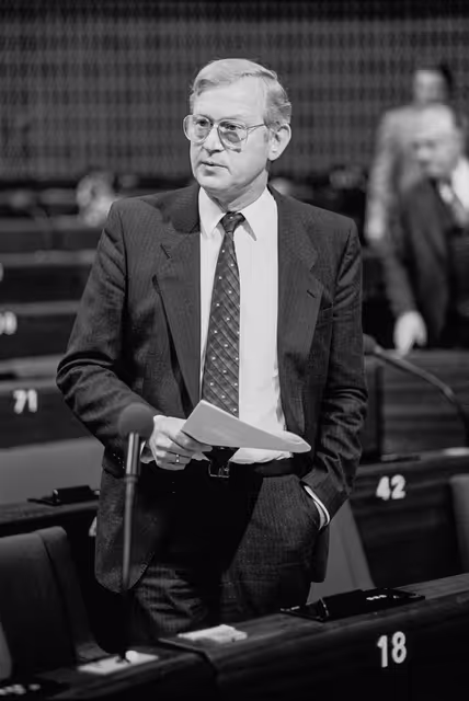 Billede 6: European Commissioner Frans H. ANDRIESSEN during a session in Strasbourg in February 1985.