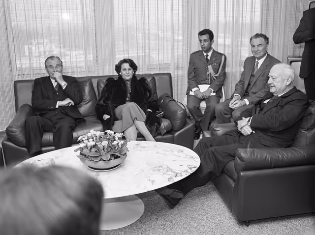 Zdjęcie 30: Visit of Chaim HERZOG, President of Israel at the EP in Strasbourg in February 1985