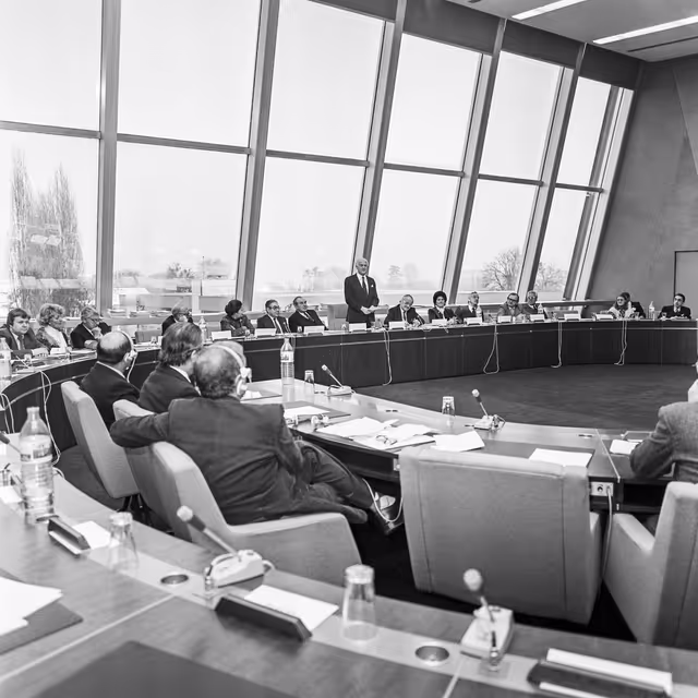 Zdjęcie 37: Visit of Chaim HERZOG, President of Israel at the EP in Strasbourg in February 1985