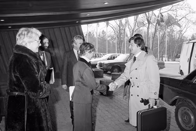 Billede 2: Meeting with New-Zealand Delegation at the EP in Strasbourg in February 1985