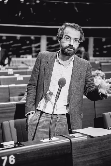 Billede 11: MEP Alexandros ALAVANOS during a session in the hemicycle of Strasbourg in February 1985.