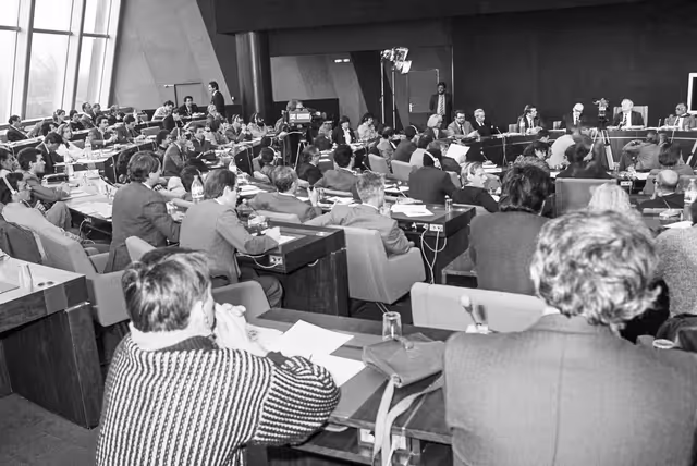 Zdjęcie 10: Press Conference at the EP in Strasbourg in February 1985