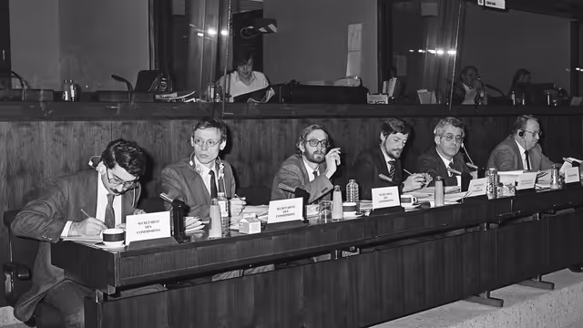 Billede 13: Meeting at the EP in Strasbourg in February 1985.