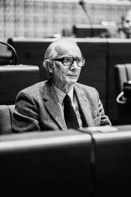 Billede 26: MEP Konstantinos FILINIS during a session in Strasbourg in February 1985.